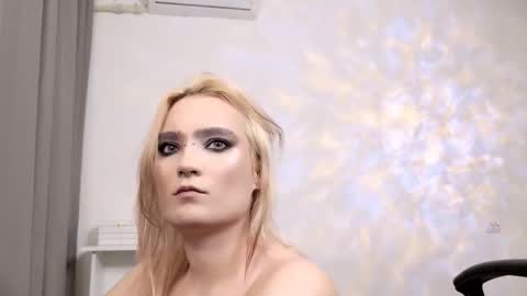 _meow_neko_ online show from 03/08/26, 02:04