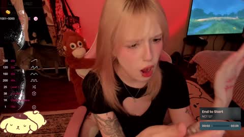 Snapshot of _meowmiko__ chatting on 12/13/24, 08:47 miko3 online show from 12/13/24, 08:47