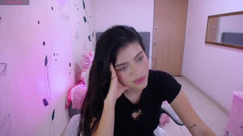 Snapshot of _mia_rouse_18 chatting on 02/05/25, 03:13 Mia online show from 02/05/25, 03:13