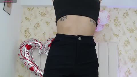 Snapshot of _miaa_monroe chatting on 02/14/25, 02:28 Mia Monroe online show from 02/14/25, 02:28