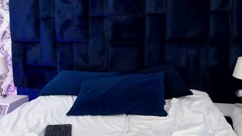 Snapshot of _miaa_monroe chatting on 02/21/25, 03:32 Mia Monroe online show from 02/21/25, 03:32