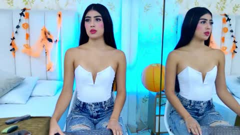 Snapshot of _miaa_monroe chatting on 10/28/25, 07:49 Mia Monroe online show from 10/28/25, 07:49