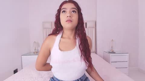 Mia  online show from 05/28/26, 11:51