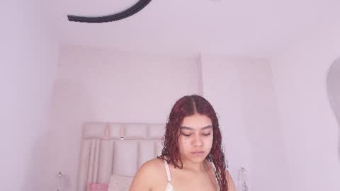 Snapshot of _miavelvet chatting on 06/25/26, 11:59 Mia online show from 06/25/26, 11:59