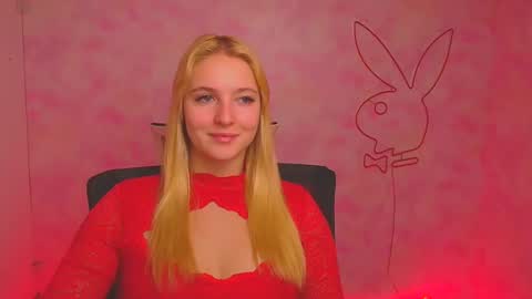 Snapshot of _mila_la_ chatting on 12/09/24, 09:49 Melanie online show from 12/09/24, 09:49