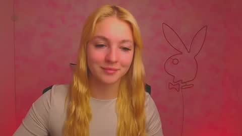 Snapshot of _mila_la_ chatting on 12/10/24, 10:06 Melanie online show from 12/10/24, 10:06