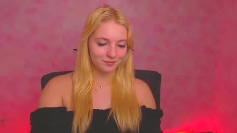 Snapshot of _mila_la_ chatting on 01/02/25, 03:51 Melanie online show from 01/02/25, 03:51