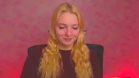 Snapshot of _mila_la_ chatting on 01/10/25, 07:04 Melanie online show from 01/10/25, 07:04