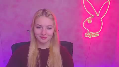 Snapshot of _mila_la_ chatting on 02/04/25, 07:07 Melanie online show from 02/04/25, 07:07