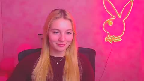 Snapshot of _mila_la_ chatting on 02/24/25, 12:37 Melanie online show from 02/24/25, 12:37