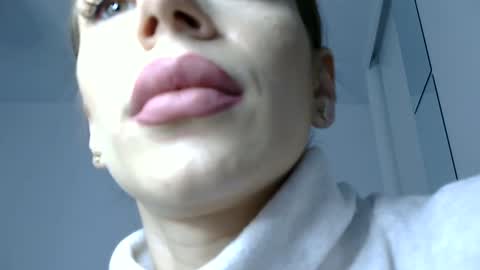 Snapshot of _milagoddess chatting on 02/19/25, 05:16 AstrideVonTeese online show from 02/19/25, 05:16