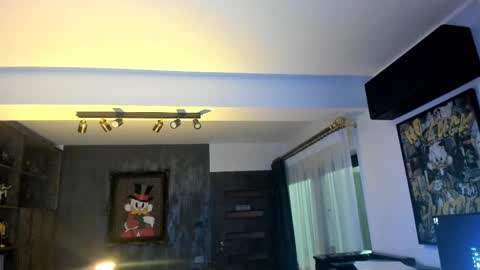 Snapshot of _milagoddess chatting on 02/19/25, 11:36 AstrideVonTeese online show from 02/19/25, 11:36