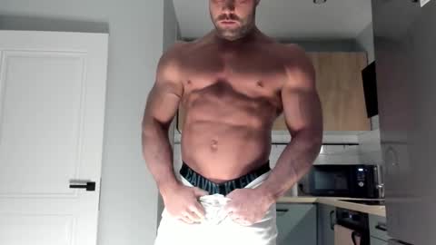 Snapshot of _miles19 chatting on 11/16/25, 08:58 _miles19 online show from 11/16/25, 08:58