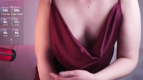 Snapshot of _million_dollarsmile chatting on 03/04/25, 03:15 _million_dollarsmile online show from 03/04/25, 03:15