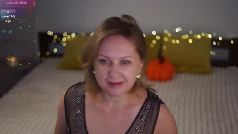 Snapshot of _million_dollarsmile chatting on 09/17/25, 09:33 _million_dollarsmile online show from 09/17/25, 09:33