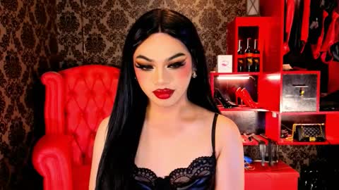 Raven Strauss online show from 09/09/25, 05:23