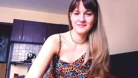 Snapshot of _minnie_boo_ chatting on 12/04/24, 08:56 Boo online show from 12/04/24, 08:56