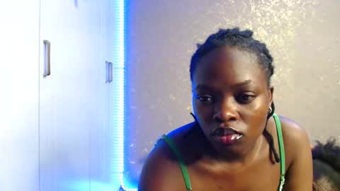 Mirandah online show from 11/23/25, 04:12