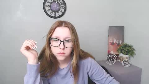 Snapshot of _miraterri_ chatting on 02/17/25, 03:20 Mira online show from 02/17/25, 03:20