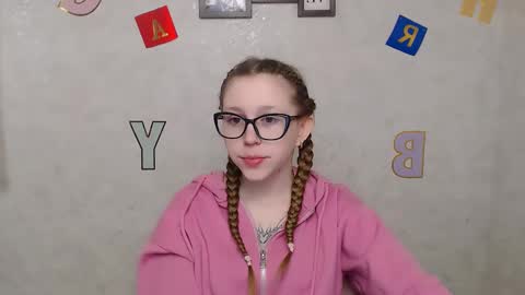 Snapshot of _miraterri_ chatting on 02/22/25, 11:35 Mira online show from 02/22/25, 11:35