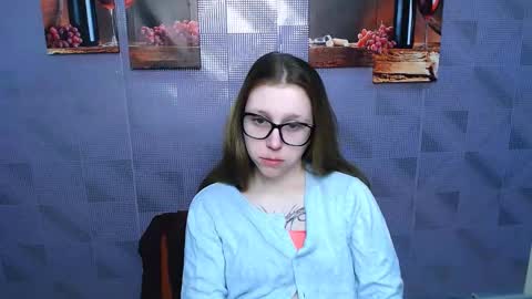 Snapshot of _miraterri_ chatting on 02/26/25, 10:47 Mira online show from 02/26/25, 10:47