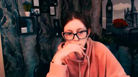 Snapshot of _miraterri_ chatting on 11/20/25, 01:55 Mira online show from 11/20/25, 01:55