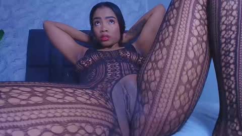 Mishell online show from 09/15/25, 07:14