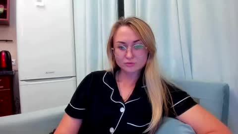 Eva online show from 09/22/25, 07:16