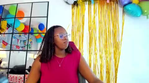 Snapshot of _miss_khaleesi_ chatting on 06/26/26, 06:45 _miss_khaleesi_ online show from 06/26/26, 06:45