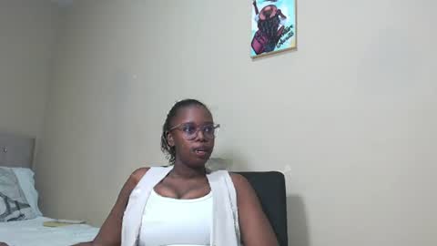 Snapshot of _miss_khaleesi_ chatting on 07/27/26, 02:02 _miss_khaleesi_ online show from 07/27/26, 02:02