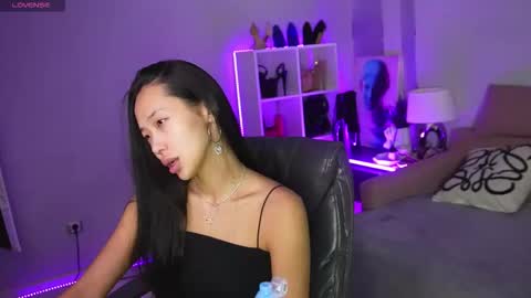  MIURA  online show from 10/19/25, 01:06