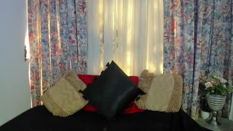 mizuki  online show from 01/14/25, 05:23