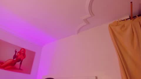 mizuki  online show from 02/05/25, 12:38