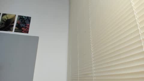 _molly_rosse_ online show from 11/06/25, 11:44