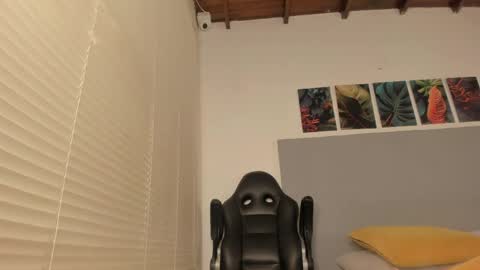 _molly_rosse_ online show from 03/26/26, 12:22