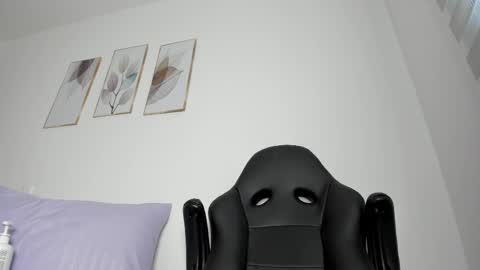 Snapshot of _molly_rosse_ chatting on 05/15/26, 11:50 _molly_rosse_ online show from 05/15/26, 11:50