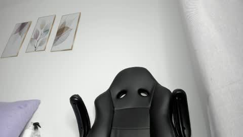 Snapshot of _molly_rosse_ chatting on 05/22/26, 12:00 _molly_rosse_ online show from 05/22/26, 12:00