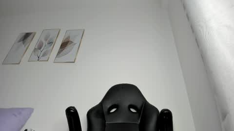 Snapshot of _molly_rosse_ chatting on 05/23/26, 12:09 _molly_rosse_ online show from 05/23/26, 12:09