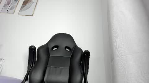 Snapshot of _molly_rosse_ chatting on 06/22/26, 11:51 _molly_rosse_ online show from 06/22/26, 11:51
