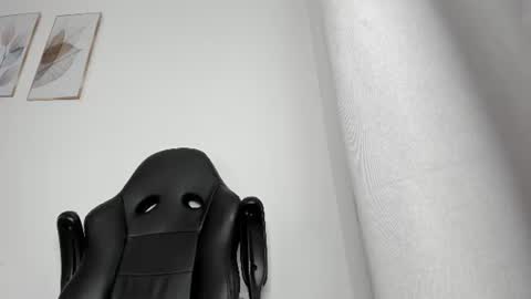 Snapshot of _molly_rosse_ chatting on 06/25/26, 12:20 _molly_rosse_ online show from 06/25/26, 12:20