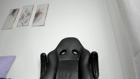 Snapshot of _molly_rosse_ chatting on 07/02/26, 12:00 _molly_rosse_ online show from 07/02/26, 12:00
