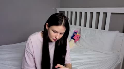 Snapshot of _mommy_casual_ chatting on 11/10/25, 02:32 Karina online show from 11/10/25, 02:32