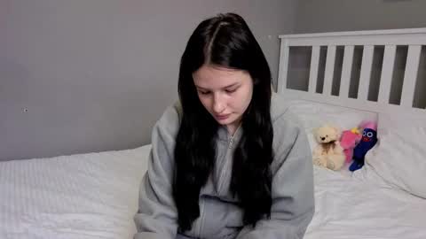 Snapshot of _mommy_casual_ chatting on 11/13/25, 03:27 Karina online show from 11/13/25, 03:27