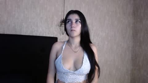 Snapshot of _monserratee chatting on 09/23/25, 12:08 Monserrate online show from 09/23/25, 12:08