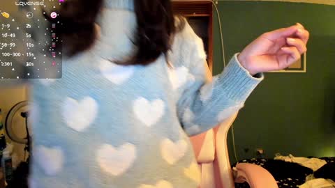 Snapshot of _moon_cake_ chatting on 02/03/25, 04:04 Next stream 950 pm Colombia time xd online show from 02/03/25, 04:04