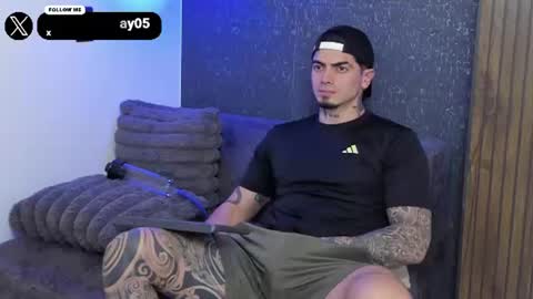 Snapshot of _mrcock_ chatting on 06/10/26, 05:28 _mrcock_ online show from 06/10/26, 05:28
