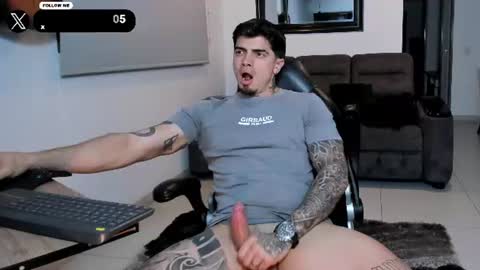 Snapshot of _mrcock_ chatting on 07/11/26, 12:57 _mrcock_ online show from 07/11/26, 12:57
