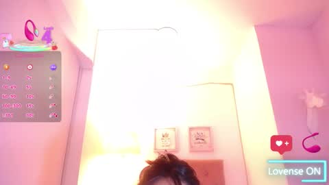 nahomi  online show from 11/04/25, 03:05