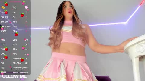 Snapshot of _naomi_fox chatting on 10/06/25, 06:00 shantall online show from 10/06/25, 06:00