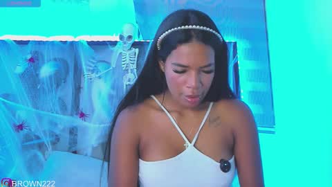 naomi brown online show from 10/21/25, 03:51